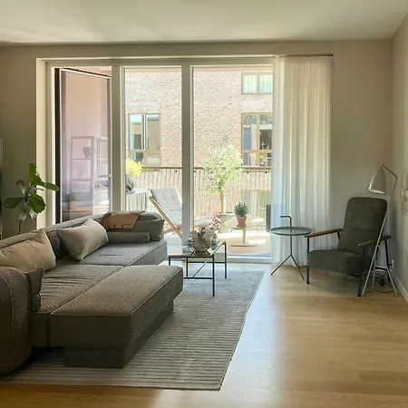 Spacious Flat With Balcony In Carlsberg *