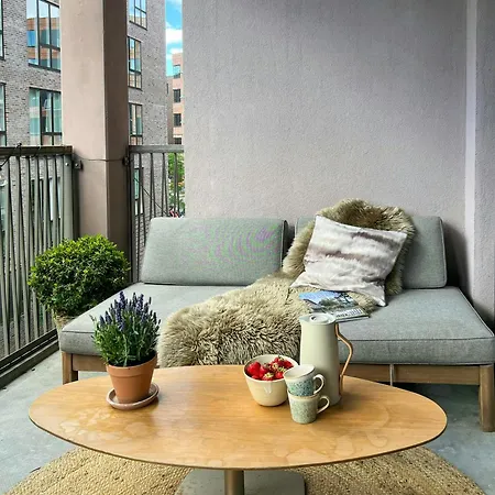 Spacious Flat With Balcony In Carlsberg