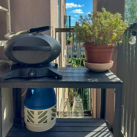 Spacious Flat With Balcony In Carlsberg *